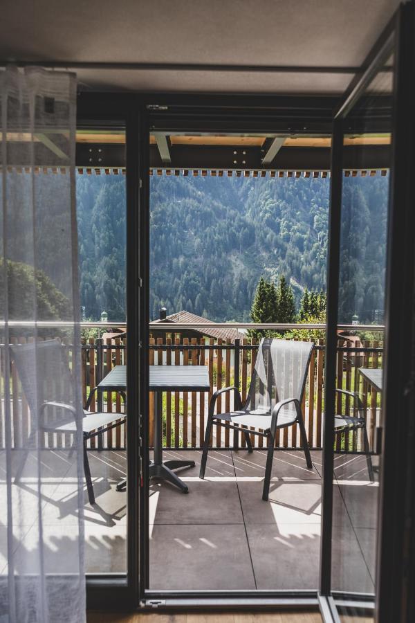 Tante Anna - Retreats Mit Weitblick Aparthotel Sankt Gallenkirch Exterior foto