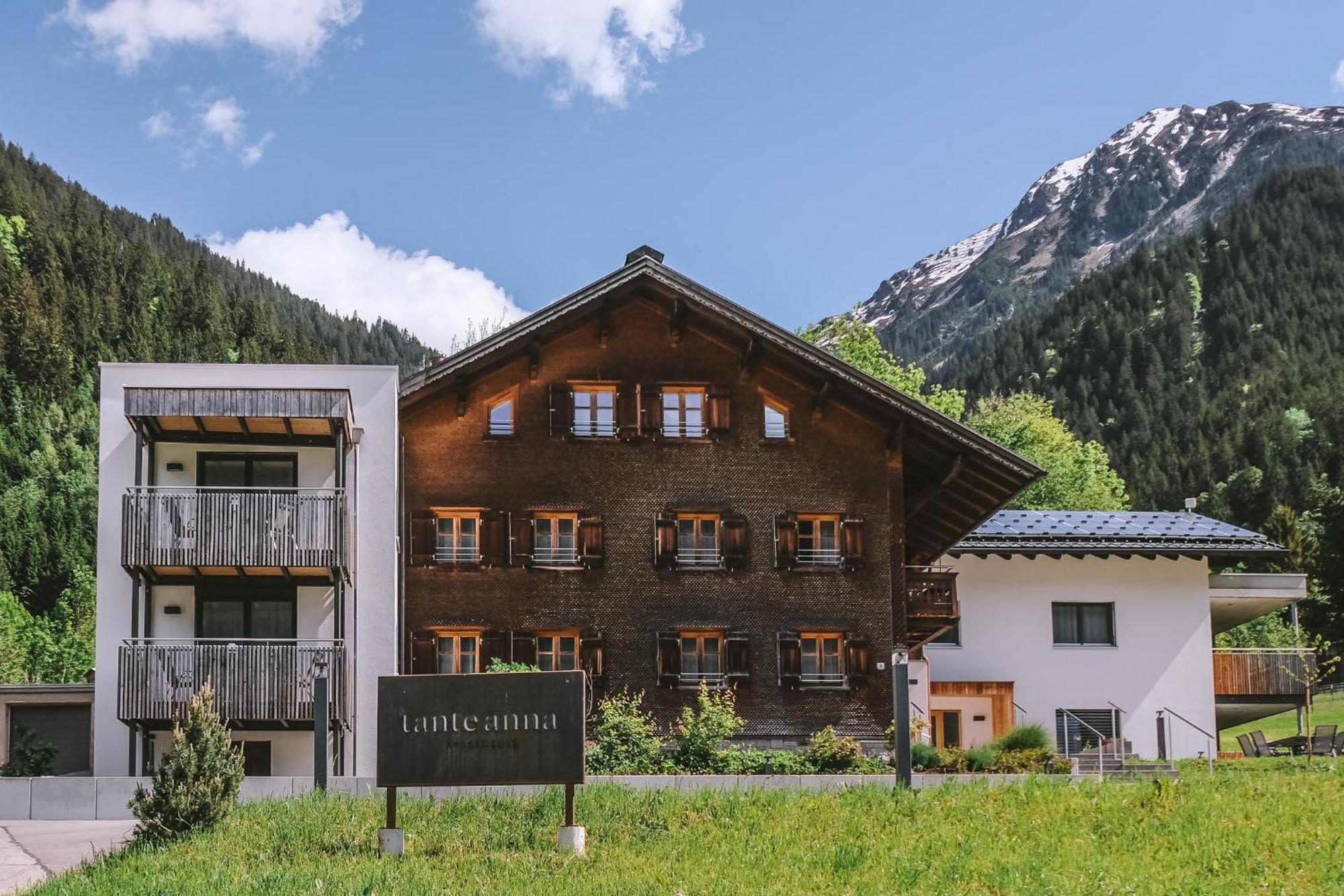 Tante Anna - Retreats Mit Weitblick Aparthotel Sankt Gallenkirch Exterior foto