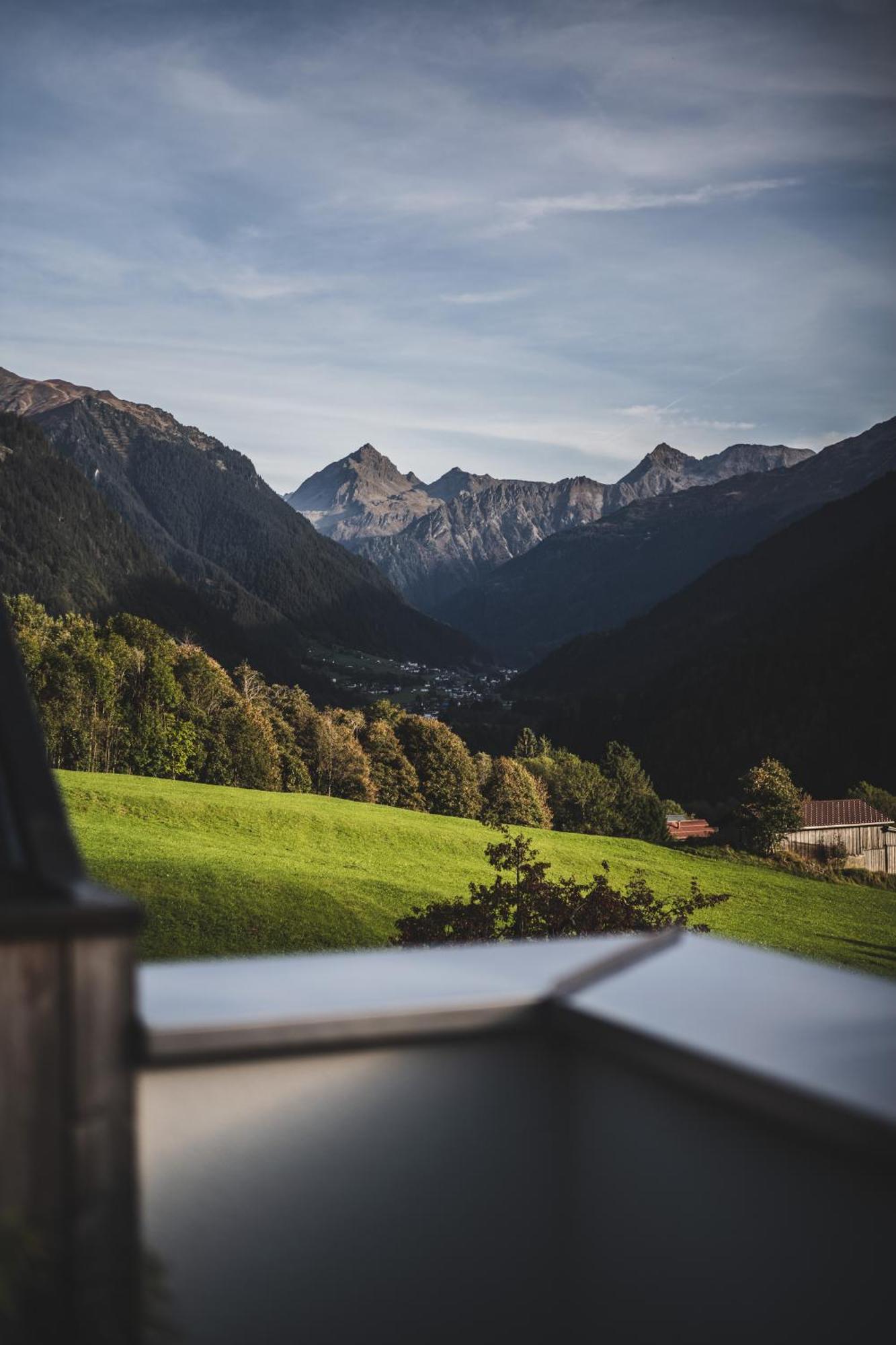 Tante Anna - Retreats Mit Weitblick Aparthotel Sankt Gallenkirch Exterior foto